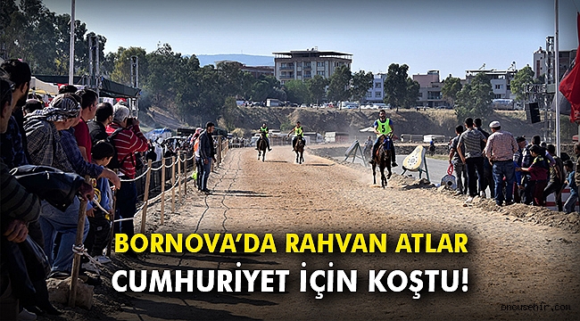 Bornova'da Rahvan atlar Cumhuriyet için koştu