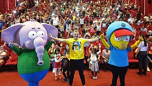ÇOCUKLAR GALADA KRAL ŞAKİR'İ COŞKUYLA KARŞILADI