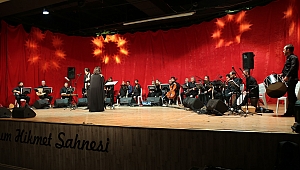 Atatürk Gaziemir’de sevdiği şarkılarla anıldı
