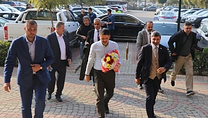 Pakdemirli'den annesine