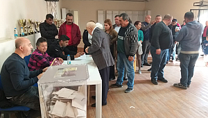 Bayraklı seçimlerine uzlaşı listeleri damga vurdu!