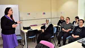 Bornova'da anneler bilinçlendiriliyor