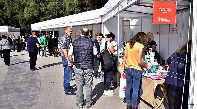 Bornova Kitap günleri yoğun ilgi gördü