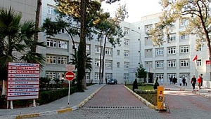 Evinde bıçakla yaralanan kişi hayatını kaybetti