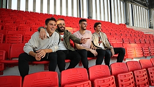 Göztepe'nin yeni stadında koltukların montajına başlandı