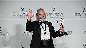 Haluk Bilginer'e Uluslararası Emmy Ödülü!