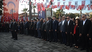 Kuşadalılar'dan Ata'ya saygı