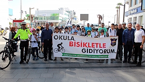 Okula bisikletle giden çocuklardan, büyüklere mesaj var