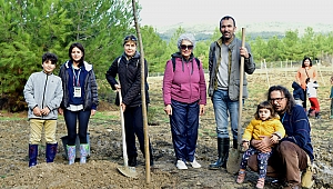 Bornova'da Doğal Tarım Çiftliği'nde tohumlar toprakla buluştu