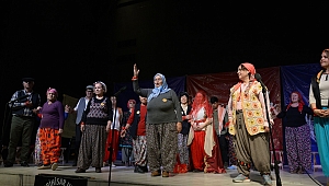 “Düğün ya da Davul” oyunu Menemen de sahnelendi