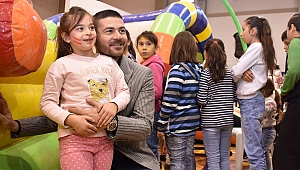 Foça’da çocuklar için yeni yıl eğlenceleri