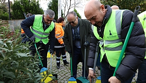 Güzelbahçe’de Çiçek Gibi Temizlik Kampanyası
