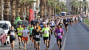 İzmir’de en uzun gecede en uzun koşu