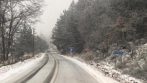 İzmir'in çatısı beyaza büründü!