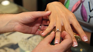 Şikayetçi olduğu eşiyle 