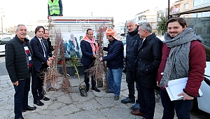 Urla’da üreticiye destek