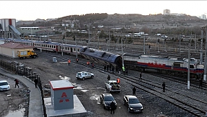 Ankara'da tren raydan çıktı!