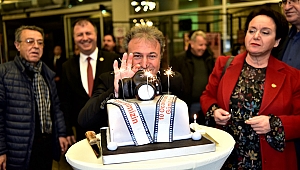 Başkan İduğ, gazetecileri fotoğrafladı