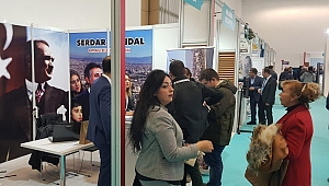 Bayraklı'nın projeleri Ankara'da tanıtıldı