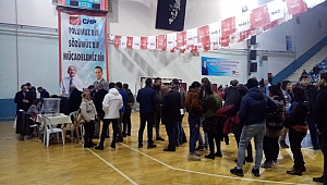 CHP BORNOVA'DA OYLAMA BAŞLADI
