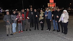 CHP Konak Yeni Yılı Emekçilerle Sokakta Karşıladı