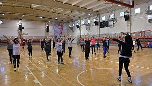 Çiğli Belediyesi’nden kadınlara ücretsiz zumba kursu