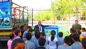 Çiğli Belediyesi’nden okullara “Çevre Dostu” hediye