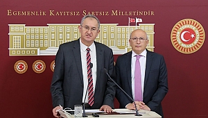 Gazeteci kökenli vekillerden 'basın kartı' tepkisi