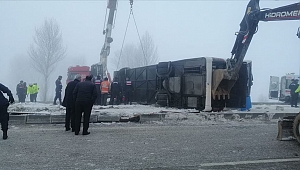 Isparta'da feci kaza! Yolcu otobüsü devrildi: 3'ü ağır 29 yaralı