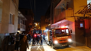 İzmir'de apartmanda çıkan yangında bir daire kullanılamaz hale geldi