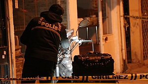 İzmir'de bıçaklı kavga: 1 ölü