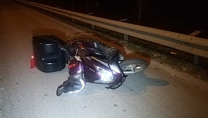 İzmir'de devrilen motosikletin sürücüsü öldü