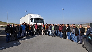 İzmir ve Denizli'de nakliyeciler kontak kapatma eylemi yaptı