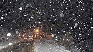 Kiraz'da kar yağışı hayatı olumsuz etkiledi