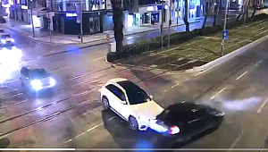 Kırmızı ışıkta geçti, olanlar oldu!