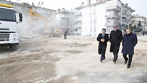 Konak Belediye Başkanı Batur, Elazığ’da