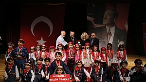 Konak’ta Halk oyunları şenliği göz doldurdu