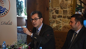 “Kriz ve Yerel Yönetimler” Dikili’de Konuşuldu