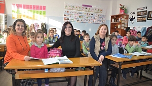 Kuşadası Belediyesi’nden sömestr tatili öncesi ilkokullara ziyaret