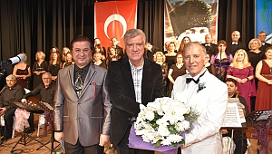 Narlıdere Belediyesi TSM Korosundan muhteşem konser