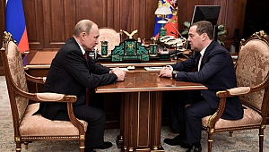 Rusya'da hükümet istifa etti