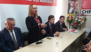Yücel'den Bayraklı'da 'iktidar' mesajları
