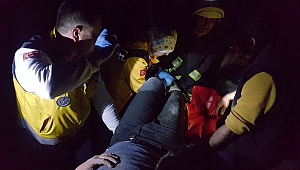 Arabasıyla 40 metrelik uçuruma devrildi