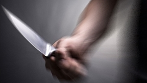 Babasını bıçaklayan genç tutuklandı