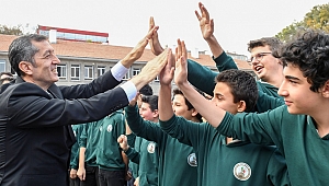 Bakan açıkladı: Liselerde eğitim sistemi silbaştan değişiyor