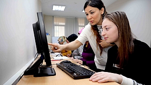 Bayraklı’da bilgisayar kursları büyük ilgi görüyor
