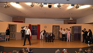Çiğli’de “Karmakarışık” Oyununa Büyük İlgi