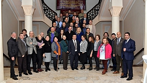 EMD İzmir'de kongre: Demircan güven tazeledi