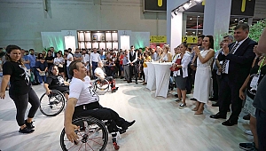 Karşıyaka’da engeller dansla aşılıyor!