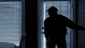 380 bin lirayı şeytani bir planla çaldı!